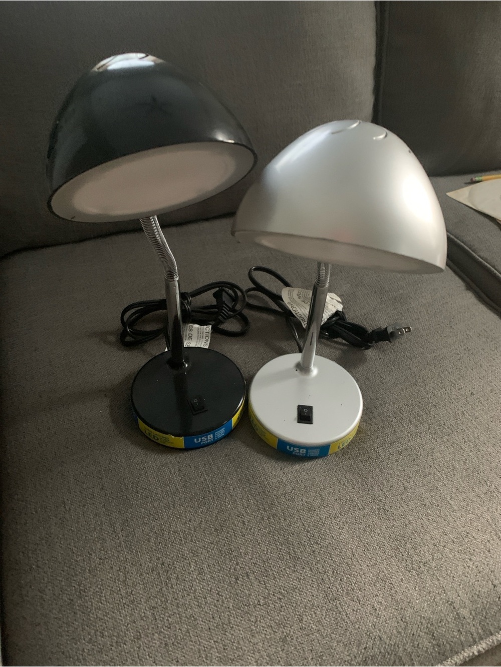 Two(2)Portable USB Desk Lamps
One- Black and One  Silver.     Like new.